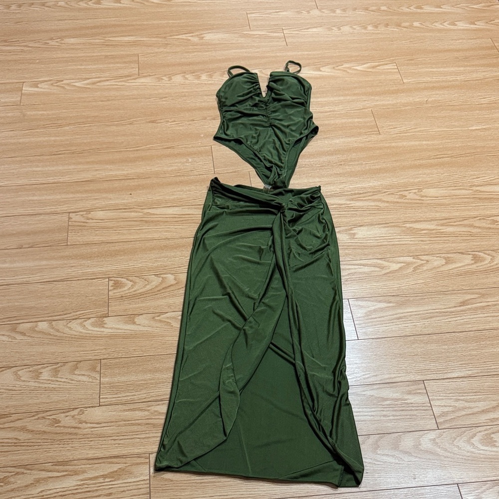 Green Two-Piece Swimsuit with Skirt